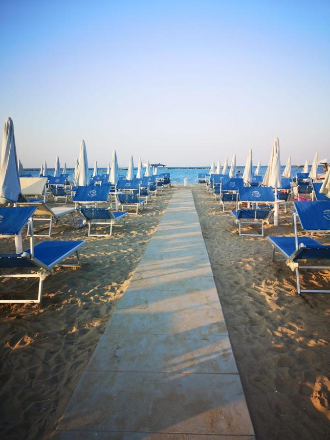 Il Battello Hotel Cesenatico Ngoại thất bức ảnh